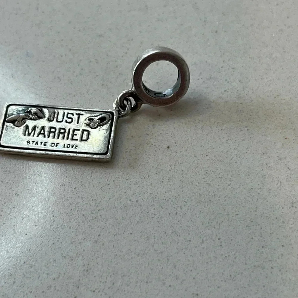FREE with any purchase- Just married 💍 charm - Picture 3 of 5